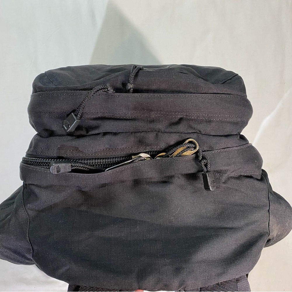 The North Face Classic Black Backpack - Picture 3 of 7